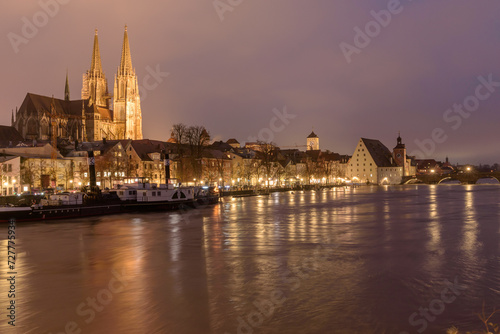 Regensburg bei Hochwasser © H. Rambold