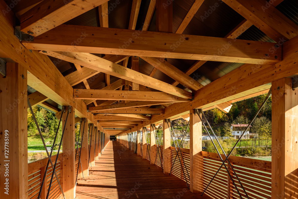 Holzbrücke über Inn im Inntal