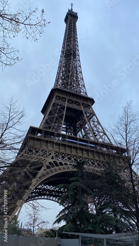 eiffel tower © Mantas