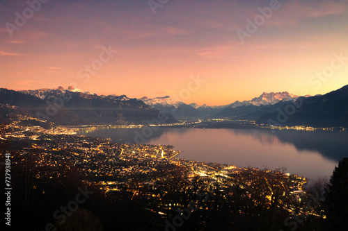 Fototapeta Naklejka Na Ścianę i Meble -  Sunset over Vevey