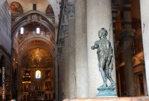 Torre de Pisa, Catedral de Santa María Asunta, Pisa, Italia photo