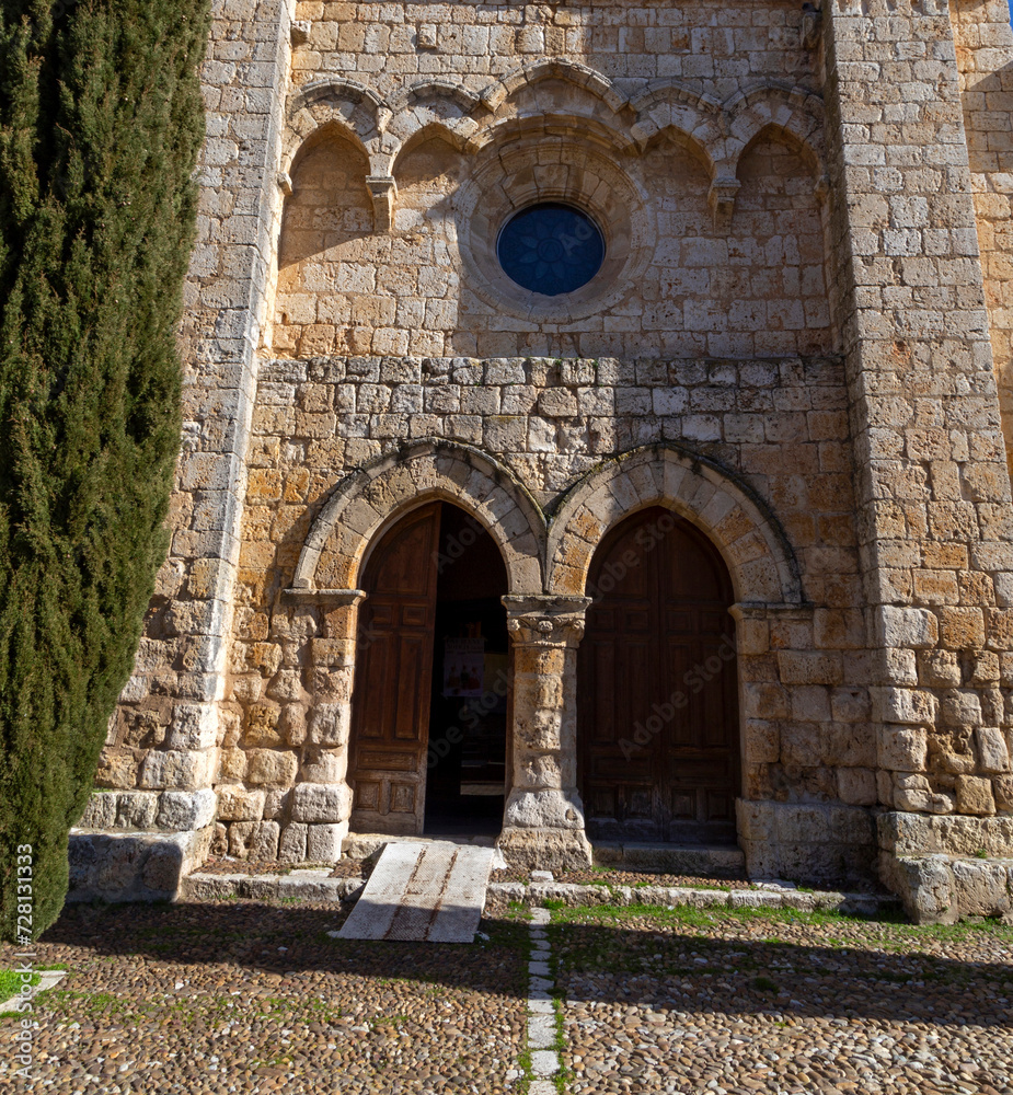 Western doorway of the Romanesque church of Santa Maria la Mayor (13th century). Villamuriel del Cerrato, Castile and Leon, Spain.