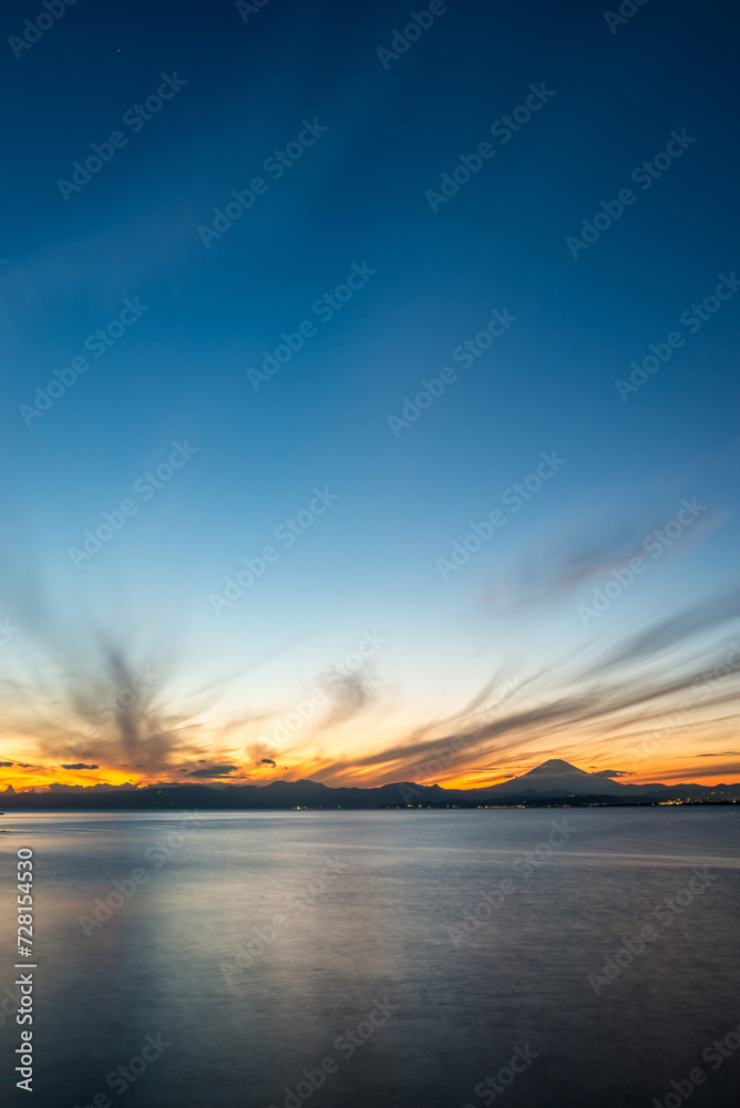江の島から眺める富士山と海と空の夕景（神奈川県藤沢市）