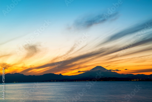 江の島から眺める富士山と海と空の夕景（神奈川県藤沢市）