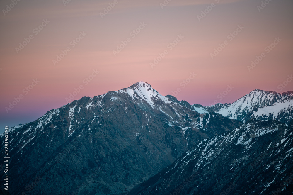 Obraz na płótnie Mountains in the Pyrenees from the Grandvalira ski resort in Andorra w salonie