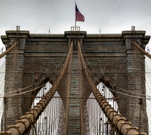 The Brooklyn Bridge linking the boroughs of Manhattan and Brooklyn in New York City (USA) was the largest suspension bridge in the world, a record span until 1889.
