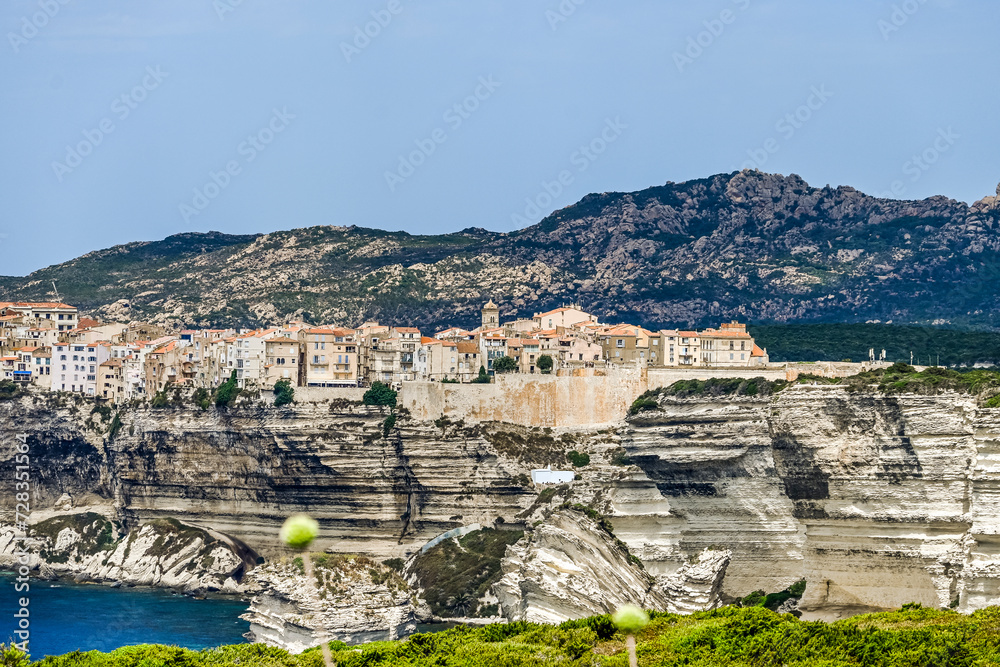 Bonifacio, Kalkfelsen, Insel, Korsika, Mittelmeer, Küste, Festung, Zitadelle, Altstadt, Kirche, Wanderweg, Grotten, Bootsausflug, Pertusato, Aussichtspunkt, Sommer, Frankreich Bonifacio, Kalkfelsen, Insel, Korsika, Mittelmeer, Küste, Festung, Zitadelle, Altstadt, Kirche, Wanderweg, Grotten, Bootsausflug, Pertusato, Aussichtspunkt, Sommer, Frankreich