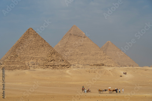 Tours next to the Egyptian pyramids in Cairo