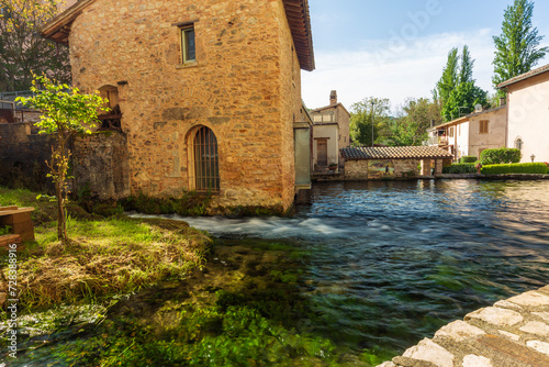 Rasiglia in provincia di Perugia comune di Foligno. Il paese attraversato dal fiume Menotre.