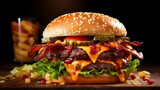 una imagen que muestra una deliciosa hamburguesa con queso y bacon sobre un fondo blanco y limpio, iluminado por la luz natural.