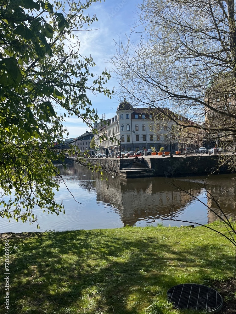 Obraz premium castle on the river