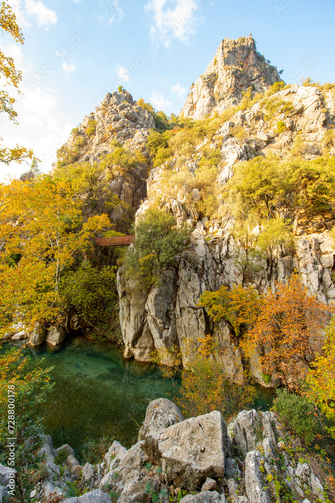 Yazili Canyon ( Yazili Kanyon )  is in the Sutculer, Isparta,with its lakes and the picturesque views of the area, and also the rich variety of flora and fauna.