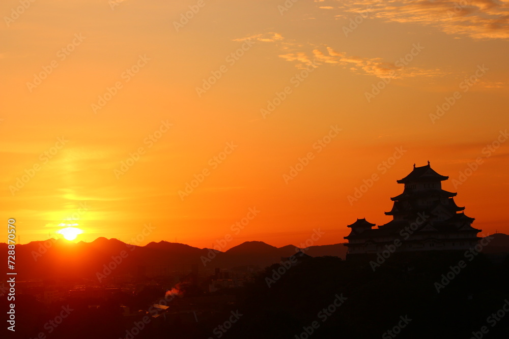 sunrise over a castle of japan - Sonnenaufgang über einer japanischen Burg