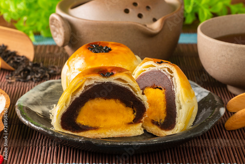 Japanese traditional sweets, Red bena daifuku photo