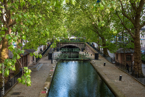 Canvas Print Calm canal Saint Martin in Paris in Summer