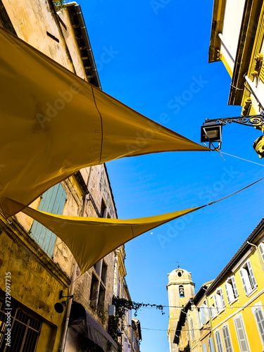 Tableau sur toile Street view of old village Arles in France