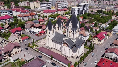 Biserica Cartier Racadau, Biserica „Sfintii Imparati Constantin si Elena si Sf. Corneliu Sutasul” Racadau photo