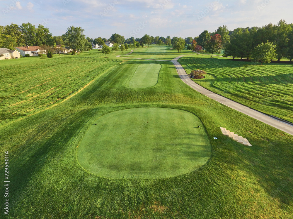 Obraz premium Aerial View of Serene Suburban Golf Course in Fort Wayne