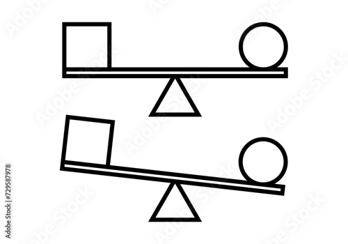Icono negro de balanza equilibrada y desequilibrada. 