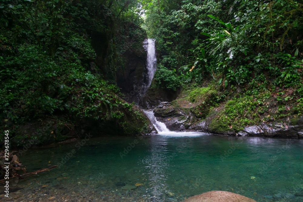 Cascada en la comarca de Panamá, lugares místicos