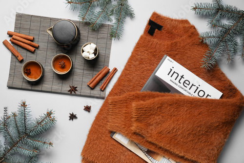 Stylish sweater with magazi...
