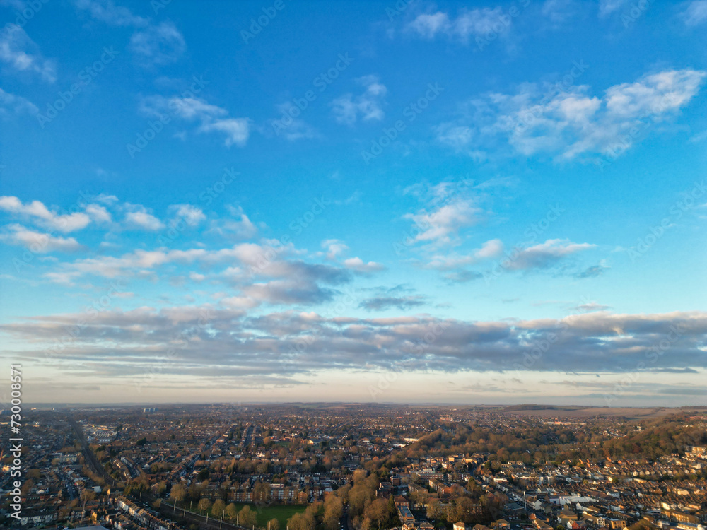 Obraz premium High Angle View of Downtown Buildings at Central Luton City of England UK. December 1st, 2023