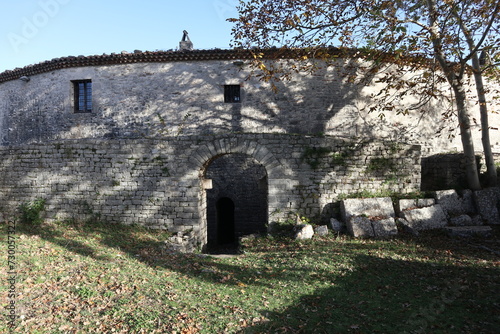 Obraz na płótnie Altilia - Scorcio delle mura di cinta nel Parco Archeologico di Sepino w salonie