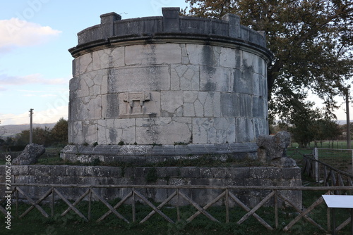 Obraz na płótnie Altilia - Sepolcro di Caius Ennius Marsus al Parco Archeologico di Sepino w salonie