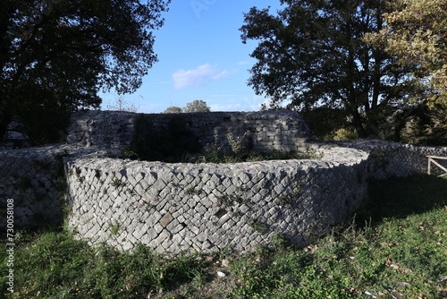 Obraz na płótnie Altilia - Torre di cinta nel Parco Archeologico di Sepino w salonie