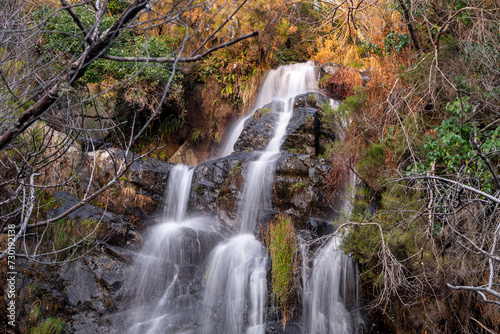 Queda de água no Inverno | Montanhas de Portugal