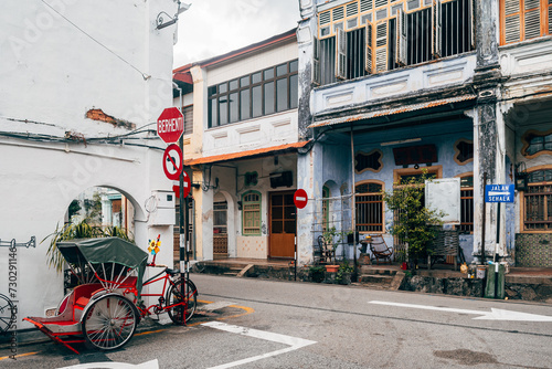 Cuadro en lienzo street view of george town old town, malaysia