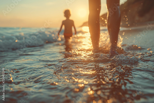 Familienauszeit am Strand: Urlaub für die Seele und Fernweh gestillt – Erleben Sie Entspannung und Abenteuer für die ganze Familie! (ID: 730405349)