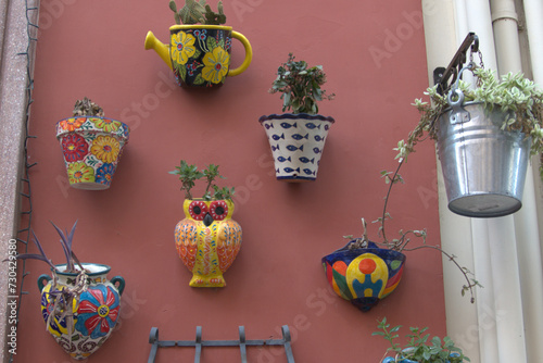 Idee per appendere piante e fiori alla parete esterna  photo