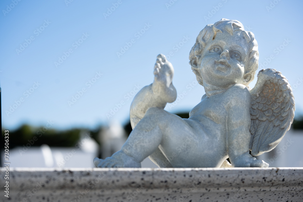 Fototapeta premium angel statue close-up