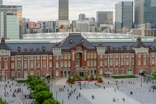 Bild auf Leinwand This photo captures the stunning night view of Tokyo Station, with its beautifully illuminated red-brick facade and iconic architecture