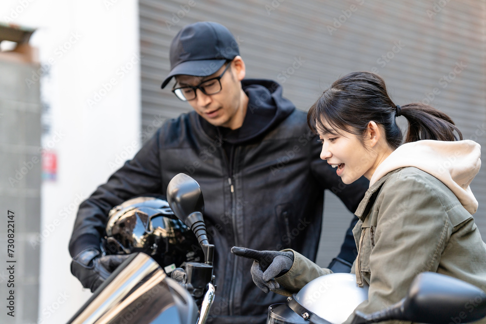 バイク趣味の男女 バイク趣味の男女