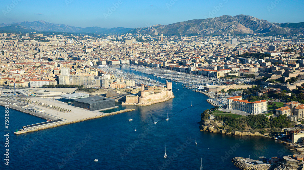 Fototapeta premium Vue aérienne de Marseille Vieux Port