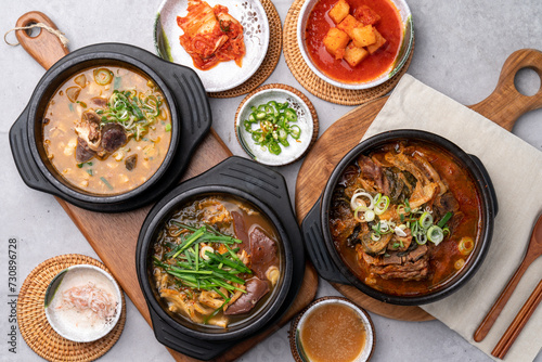 Yangpyeong, hangover soup, sundaeguk, Korean food, bone hangover soup, side dishes, salted shrimp, earthenware, kkakdugi,