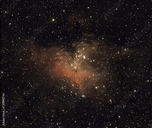 La nébuleuse de l'aigle M16 et ses piliers de la création.