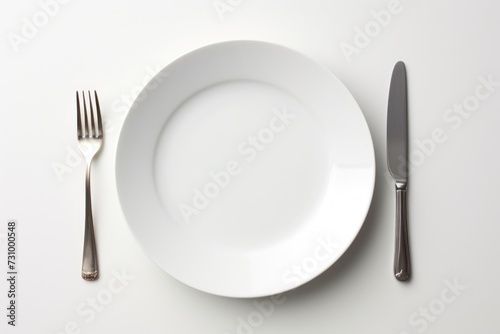 plate and cutlery photo
