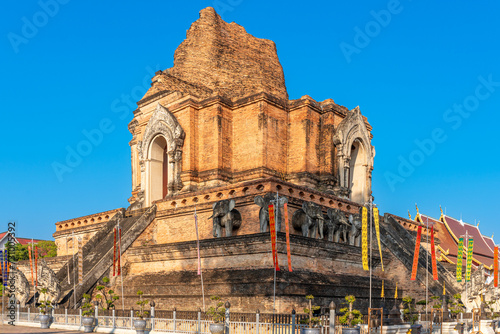 Wat Chedi Luang is a Buddhist temple and a main attraction in the city of Chiang Mai, Thailand. Construction of the Stupa began in the 14th century but was only completed in midd of the 15th century