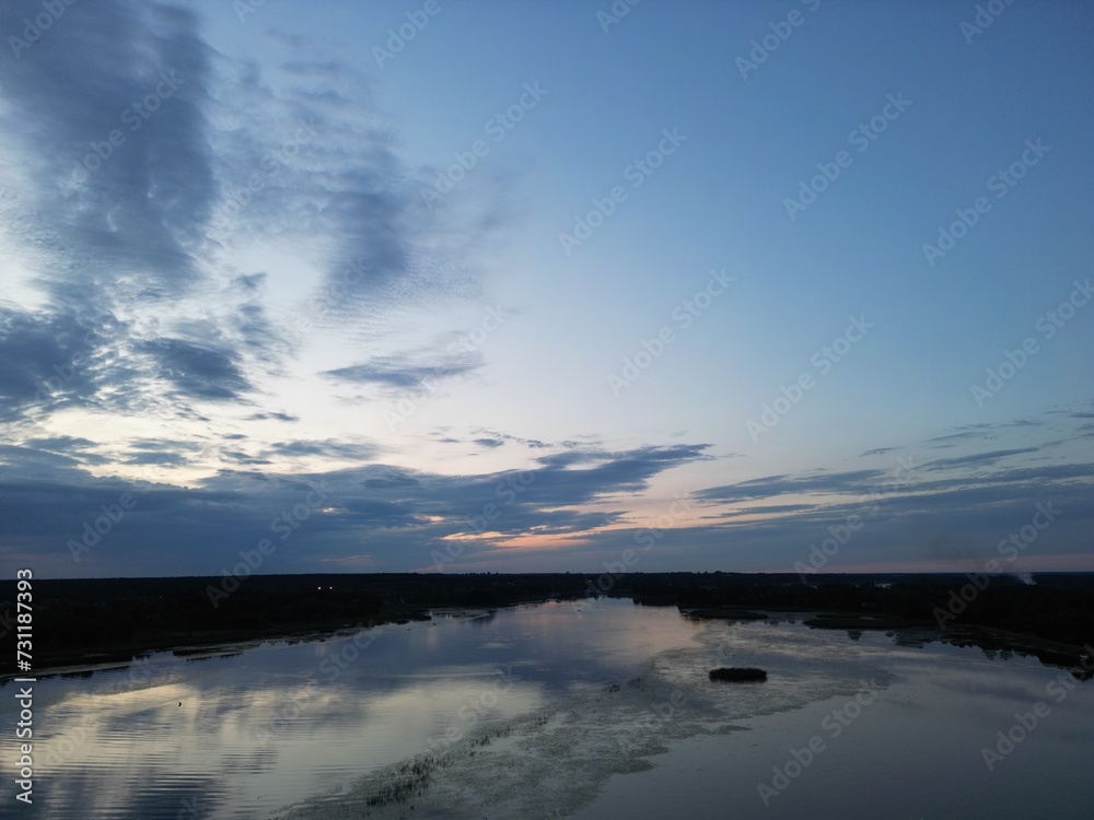 Zachód słońca. Dron. Jezioro Zegrzyńskie