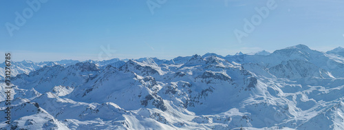 Winterpanorama Grünbergspitze mit Blick zu den hohen Zillertaler Bergen