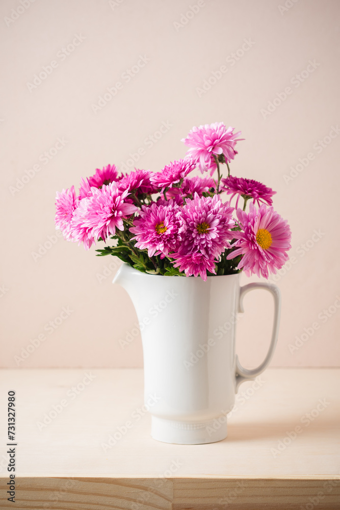 Bouquet of pink chrysanthemums.