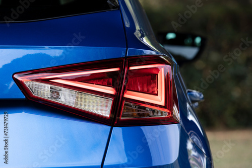 Optica trasera coche, luz posterior coche, luz, freno, luz posición, car, auto, automobile, vehicle, red, transportation, light, road, transport, speed, classic, reflection, headlight, driving, vintag