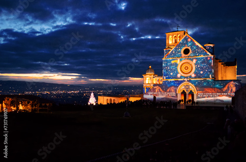 Foto The Basilica of San Francesco in Assisi in Christmas 2023.