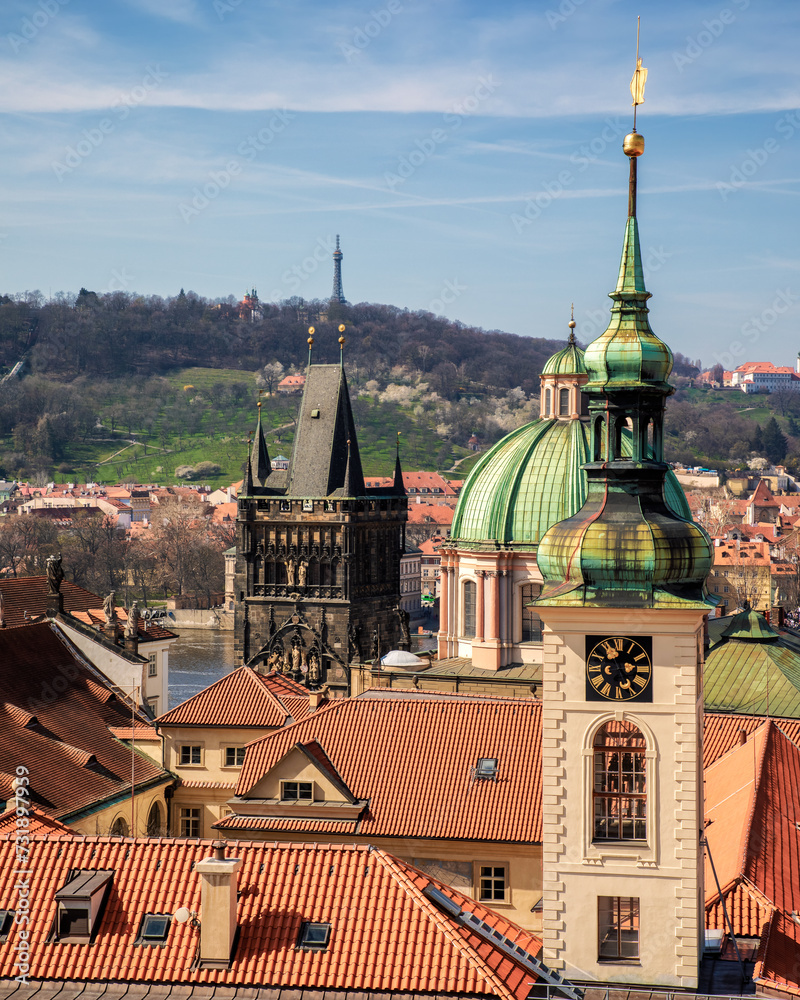 Obraz premium Beautiful skyline of Prague