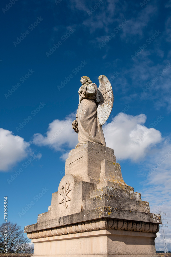 Obraz premium winged angel on funeral edicle, Llucmajor cemetery, Mallorca, Balearic Islands, Spain