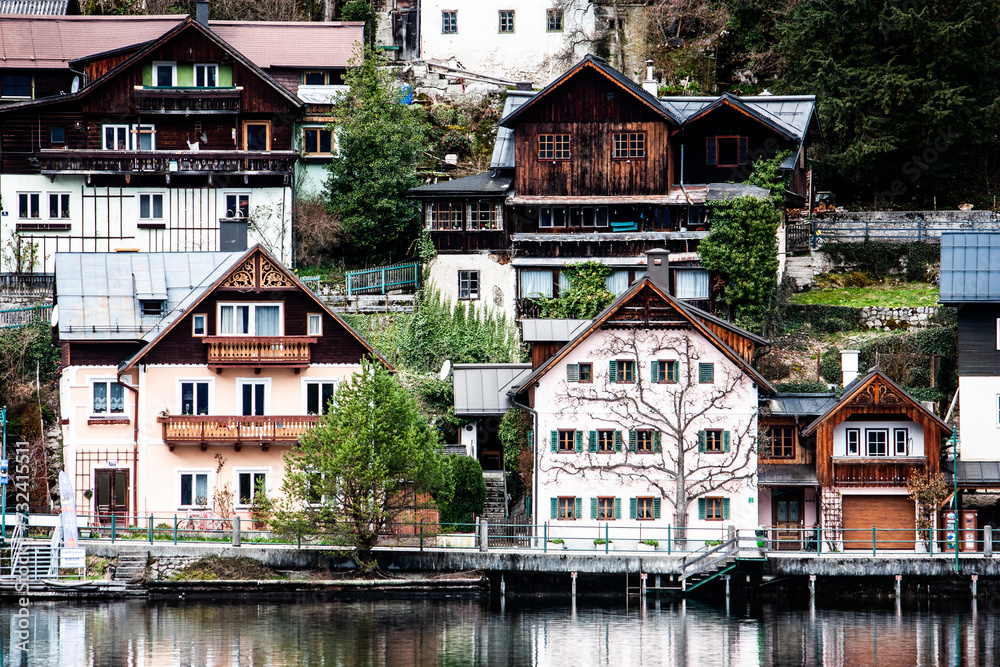 houses in the lake