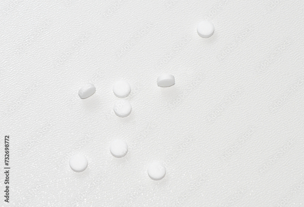 Sweetener in sweetening tablets replaces sugar one tablet equivalent to a small teaspoon of sugar 25 kcal - a standard teaspoon of sugar is 40 kcal one sweetener tablet has about 0.1 kcal Sweetener in sweetening tablets replaces sugar one tablet equivalent to a small teaspoon of sugar 25 kcal - a standard teaspoon of sugar is 40 kcal one sweetener tablet has about 0.1 kcal